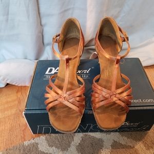 Womens Dansport heals